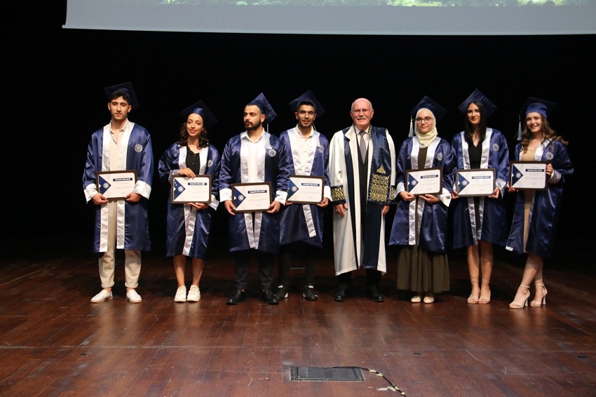 Uşak Üniversitesinde Mezuniyet Ödül Töreni Coşkusu - 543